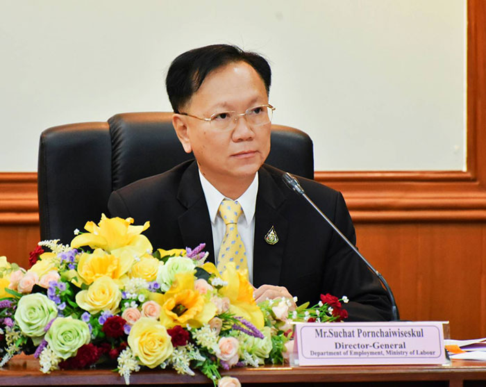 กรมการจัดหางาน เตรียมรับมือคนว่างงานเหตุโควิดระลอกใหม่ พร้อมเผยจำนวนคนใช้สิทธิ์ขึ้นทะเบียนว่างงานลดลงสวนทางสถานการณ์