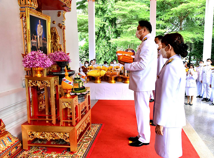 รมว.แรงงาน ประธานพิธีถวายผ้าพระกฐินพระราชทานของกระทรวงแรงงานประจำปี 2564 ณ วัดเขาบางทราย พระอารามหลวง ชลบุรี