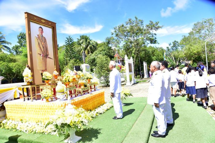 “พิพัฒน์” รมว.แรงงาน ประธานอัญเชิญผ้าพระกฐินพระราชทาน ปี67 ของสถาบันส่งเสริมความปลอดภัยฯ ณ วัดชลธาราสิงเห จ.นราธิวาส