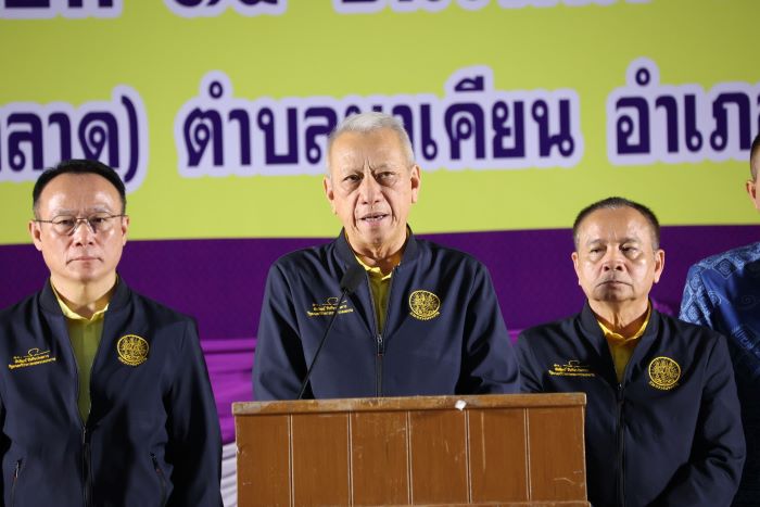 ‘พิพัฒน์’ นำทีม ก.แรงงาน เปิดงาน “สร้างสุข – ซ่อมฟรี ฟื้นฟูผู้ประสบอุทกภัยหลังน้ำลด” จ.นครศรีธรรมราช